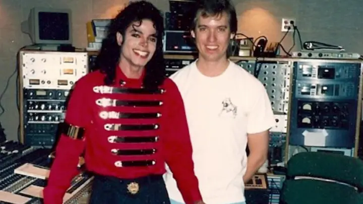 Brad Buxer átruházta a szerzői jogi nyilvántartásban szereplő, Michael Jacksonhoz kapcsolódó művek jogait
